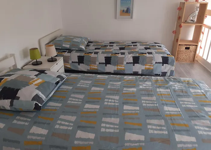 Cosy 100 M De La De Foncillon Apartamento